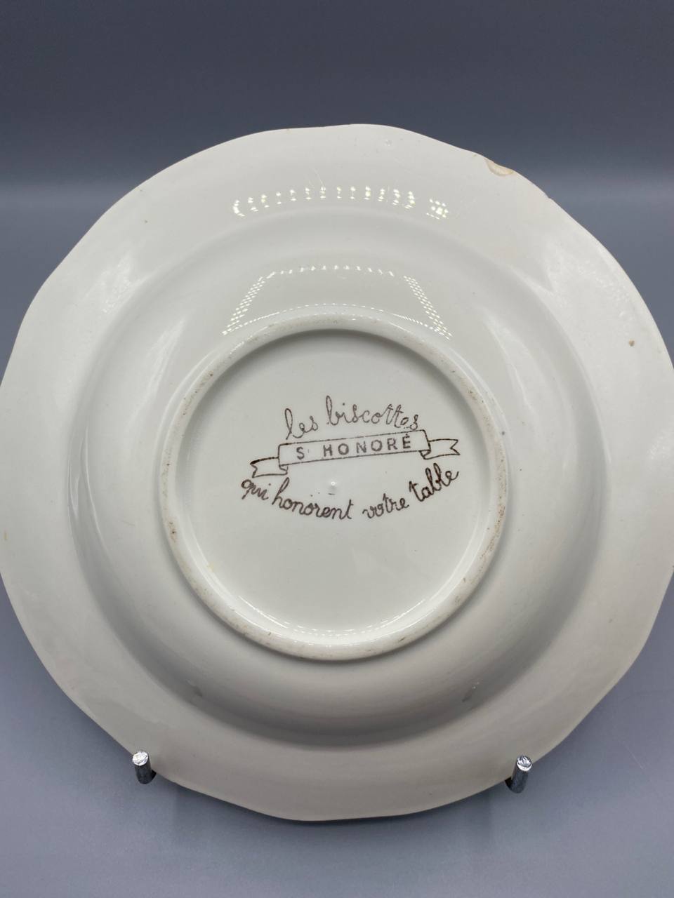 Assiette creuse publicitaire ancienne Biscottes Saint-Honoré décor floral