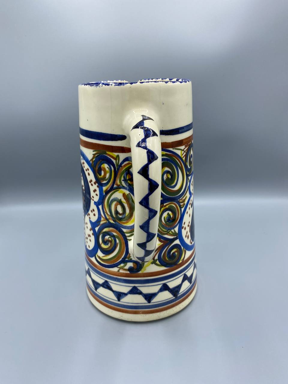 Pichet en céramique – Décor paon peint à la main – Céramique artisanale méditerranéenne signée