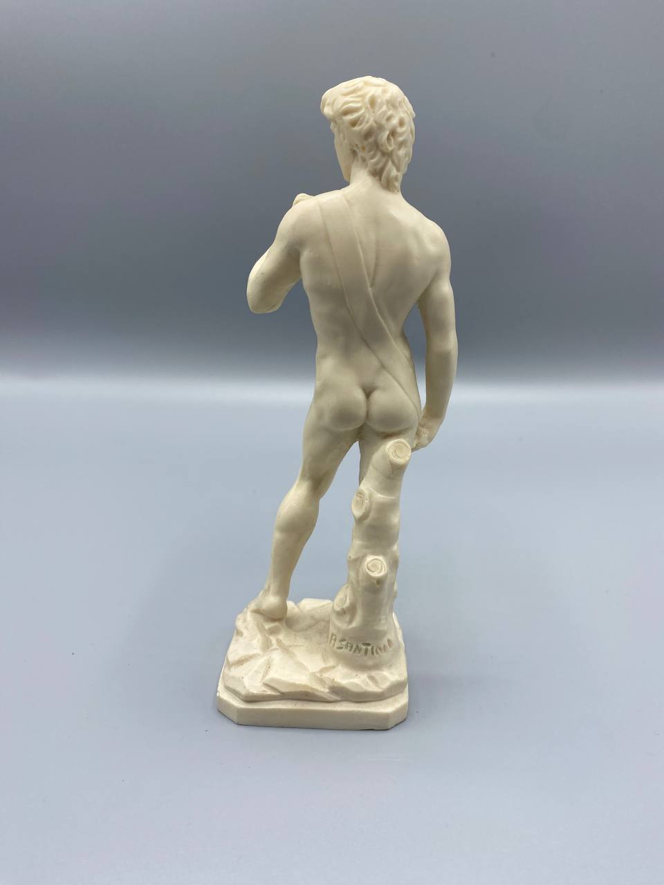 Statuette David de Michel-Ange – Signée Santini – Résine finition albâtre – Italie XXe siècle