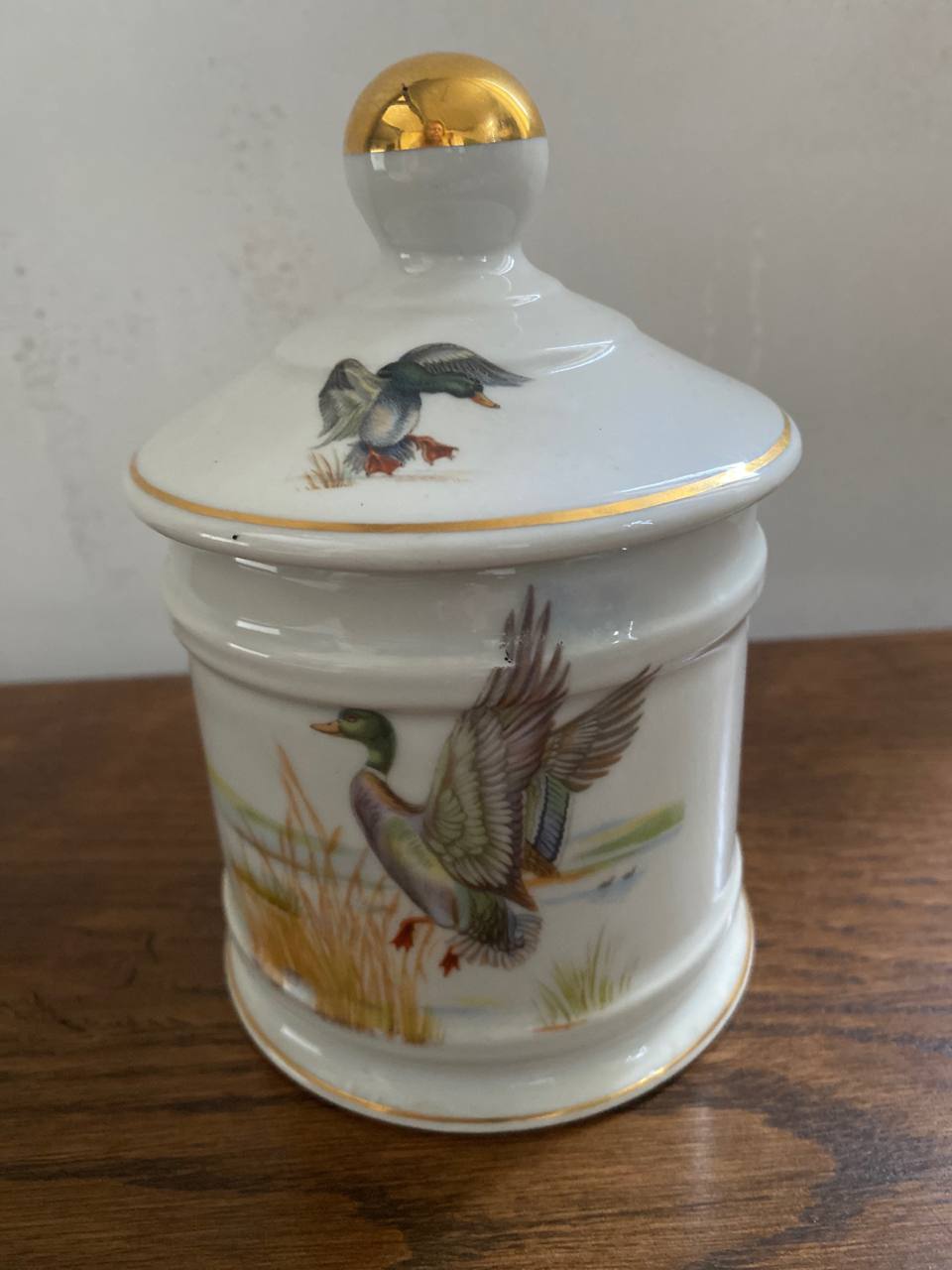 Pot couvert en porcelaine de Limoges – Décor canards sauvages – Fontanille et Marraud