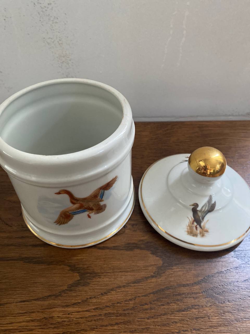 Pot couvert en porcelaine de Limoges – Décor canards sauvages – Fontanille et Marraud