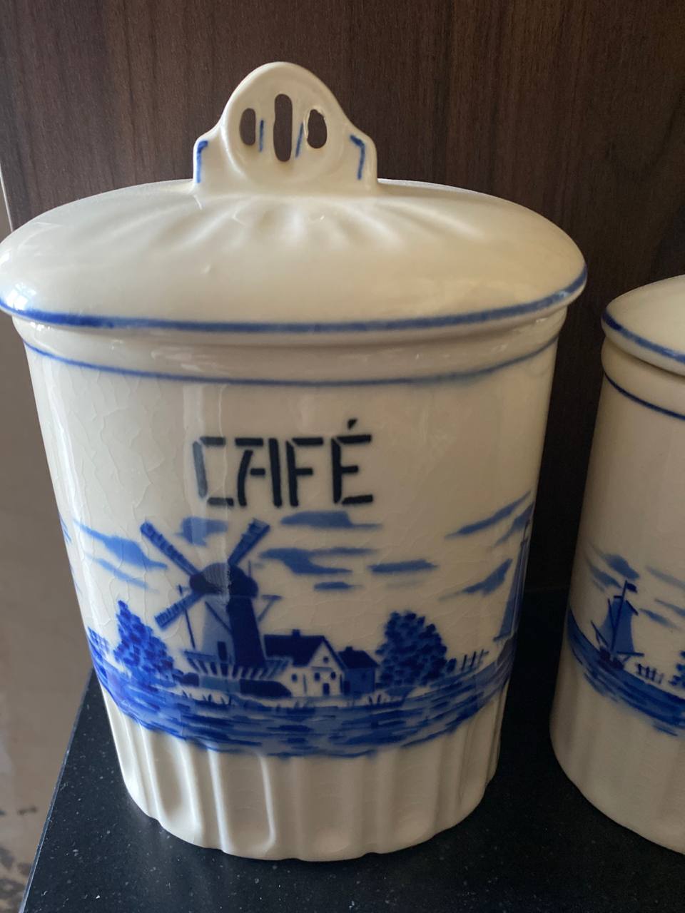 Lot de 3 boîtes de cuisine en faïence – Décor moulins style Delft – Tchécoslovaquie