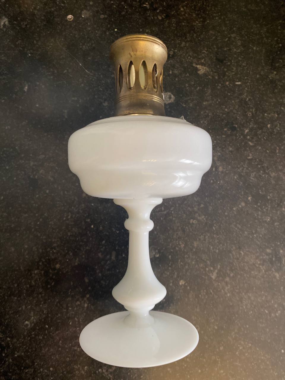 Lampe Berger en opaline blanche – Opale Véritable – Monture laiton complète