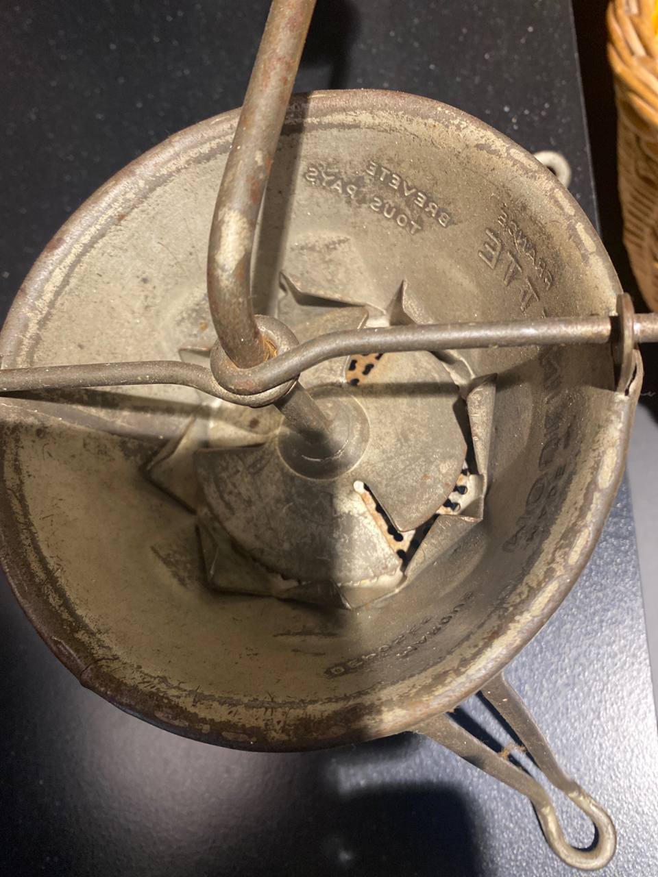 Moulin à légumes Moulinette – Aluminium moulé – Made in France – Années 1950-1960