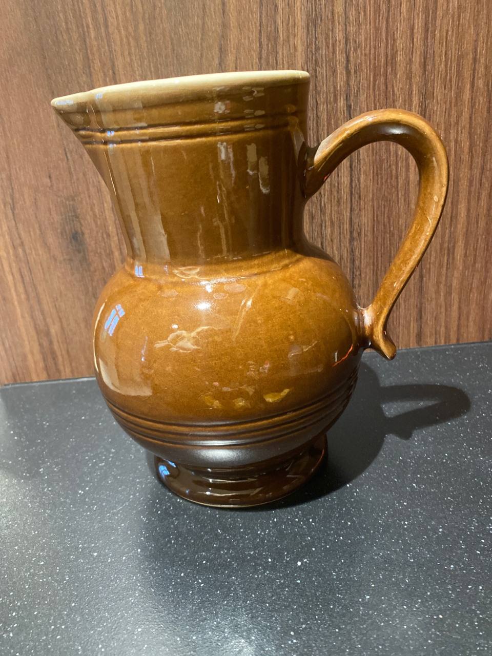 Pichet ancien céramique vernissée brune – Émail miel brillant