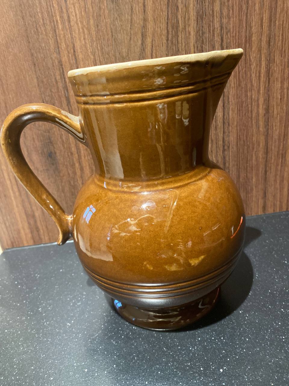 Pichet ancien céramique vernissée brune – Émail miel brillant