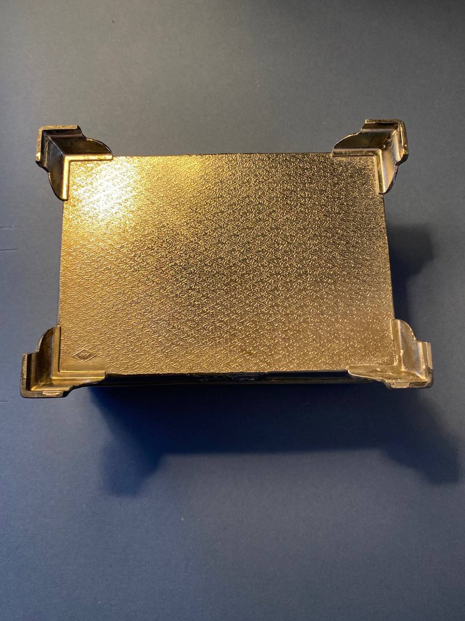 Boîte décorative en métal argenté – Scènes galantes XVIIIe – Style rococo