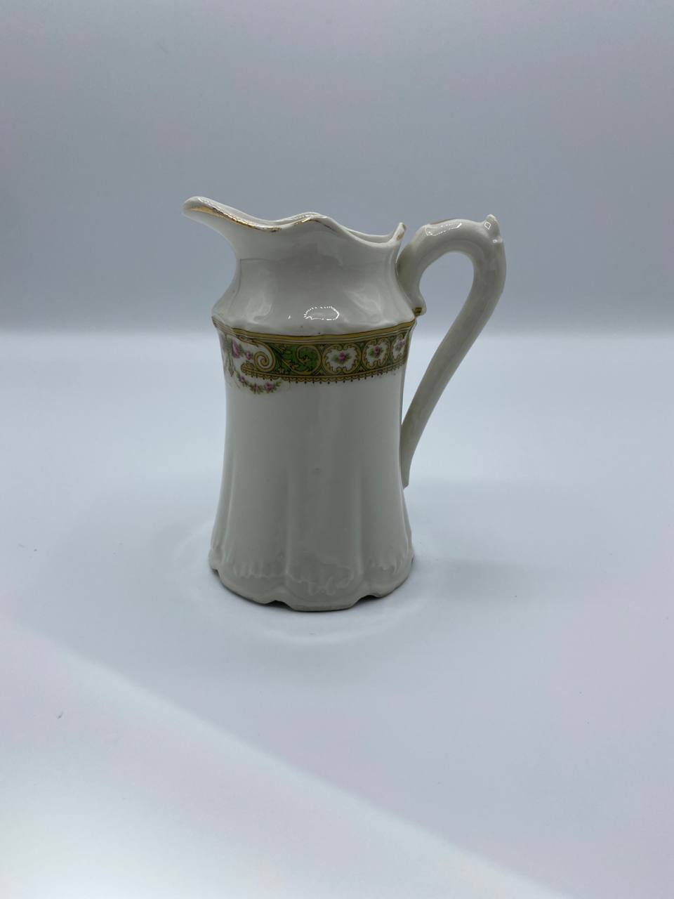 Crémier porcelaine française – Frise dorée Art Nouveau – Début XXe siècle
