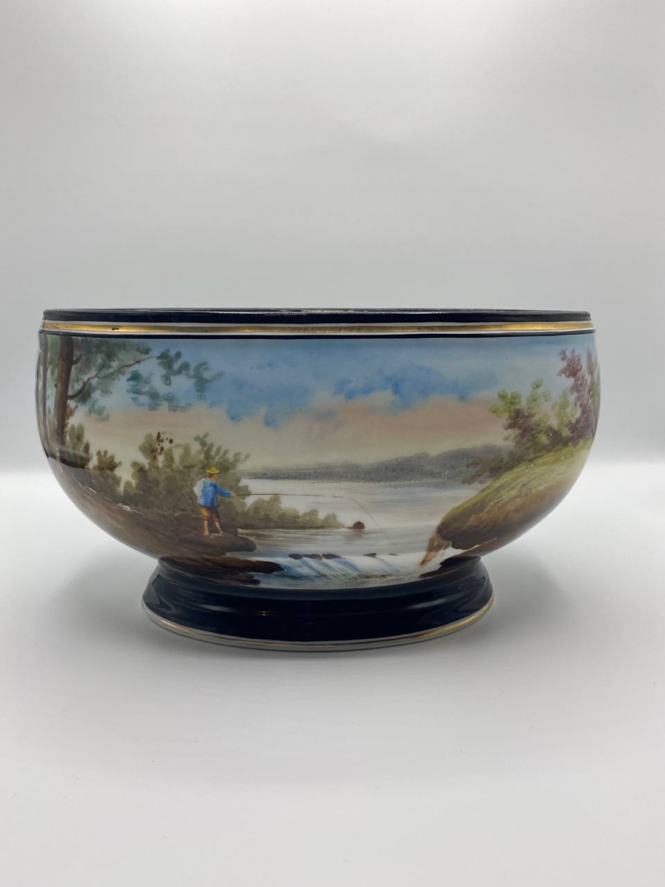 Cache-pot et jardinière en porcelaine de Paris – Scène de pêche romantique – Fond bleu nuit et or