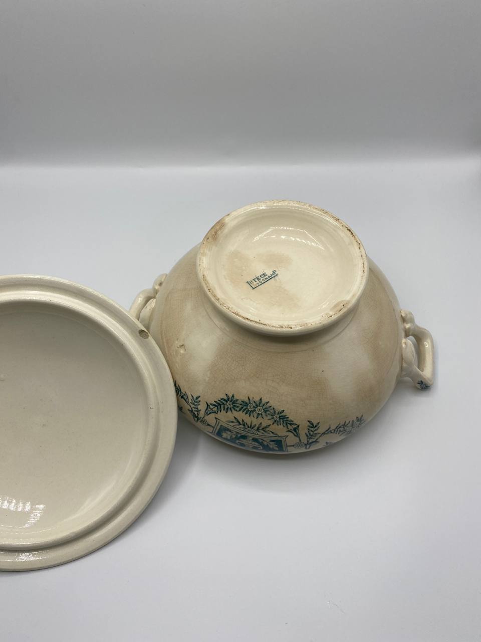 Soupière ancienne en faïence fine – Modèle Lutèce – Manufacture de Longchamp
