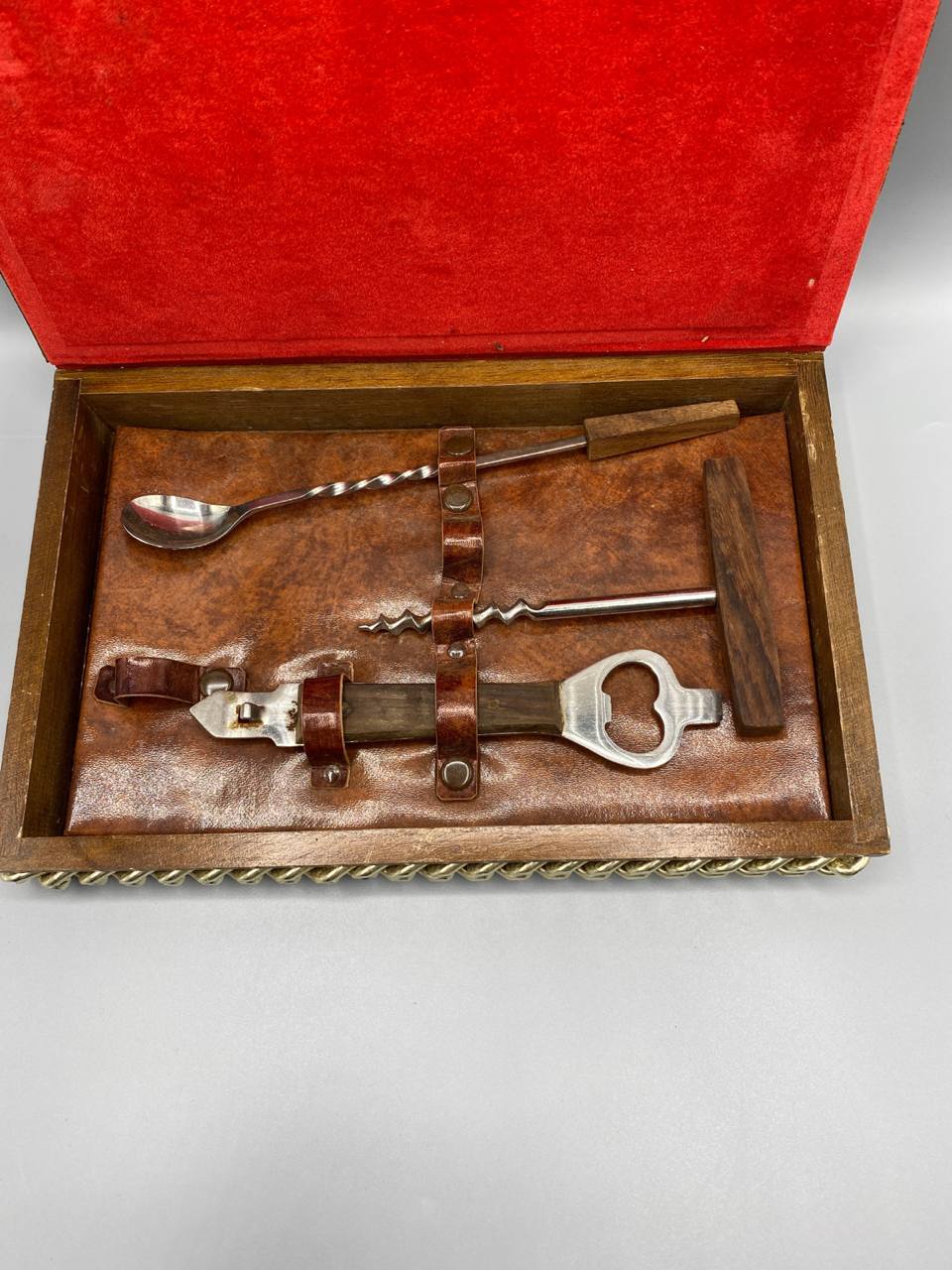 Coffret bar vintage thème marin – Tire-bouchon, décapsuleur et cuillère à mélanger