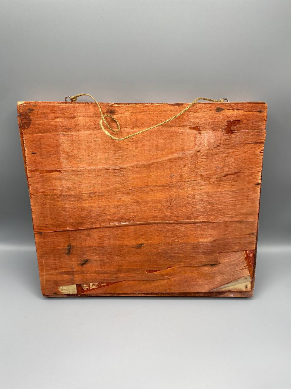 Tableau décoratif folk art – Cane et canetons sculptés en bois – Cadre rustique grillage