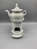 Tisanière complète en porcelaine blanche – Théière, réchaud et coupelle – Circa 1950-1970