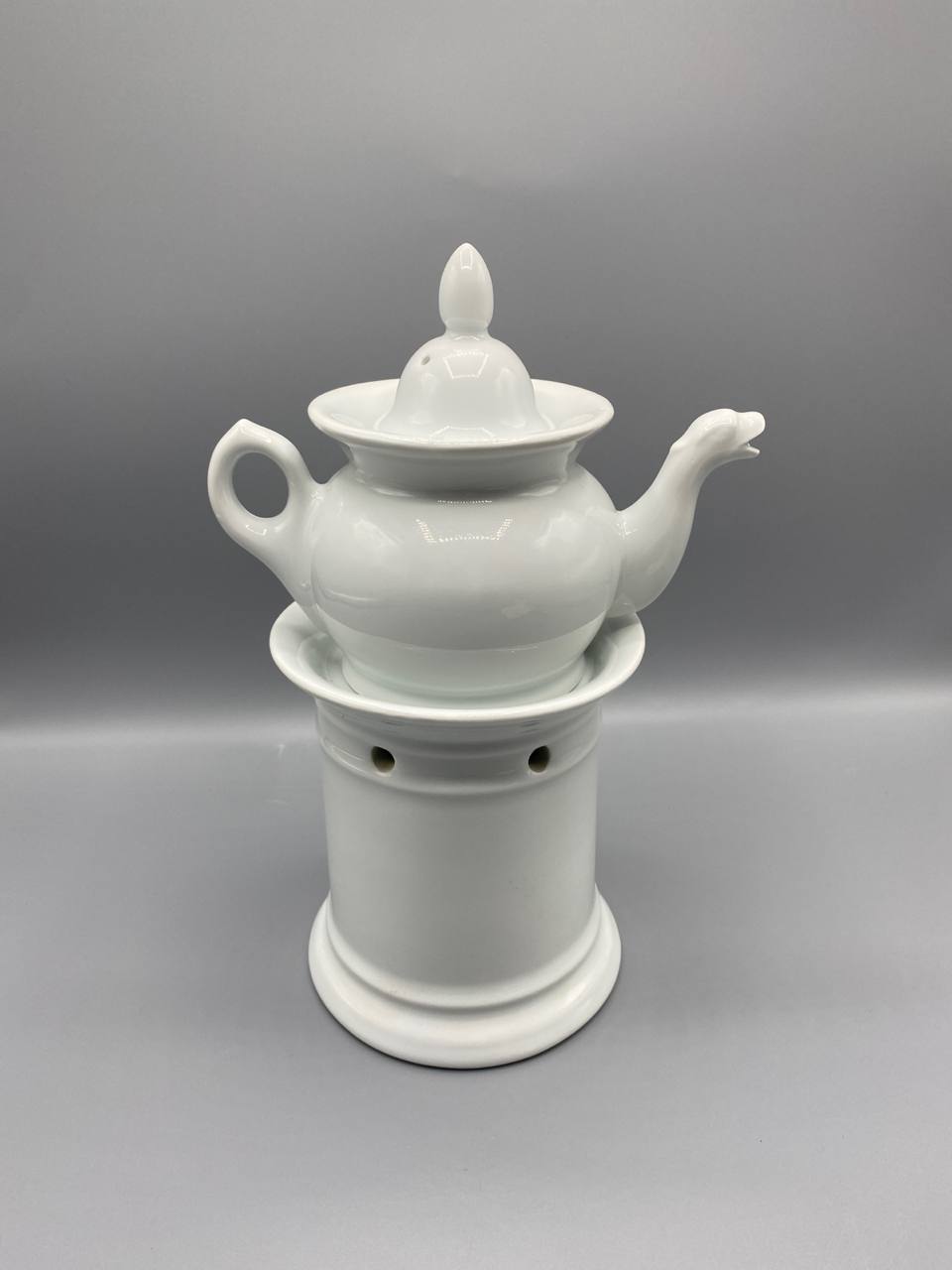 Tisanière complète en porcelaine blanche – Théière, réchaud et coupelle – Circa 1950-1970