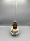 Lampe à pétrole en faïence peinte à décor japonisant avec cheminee – France, circa 1890-1910