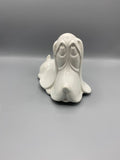 Vase soliflore en céramique blanche en forme de Basset Hound couché