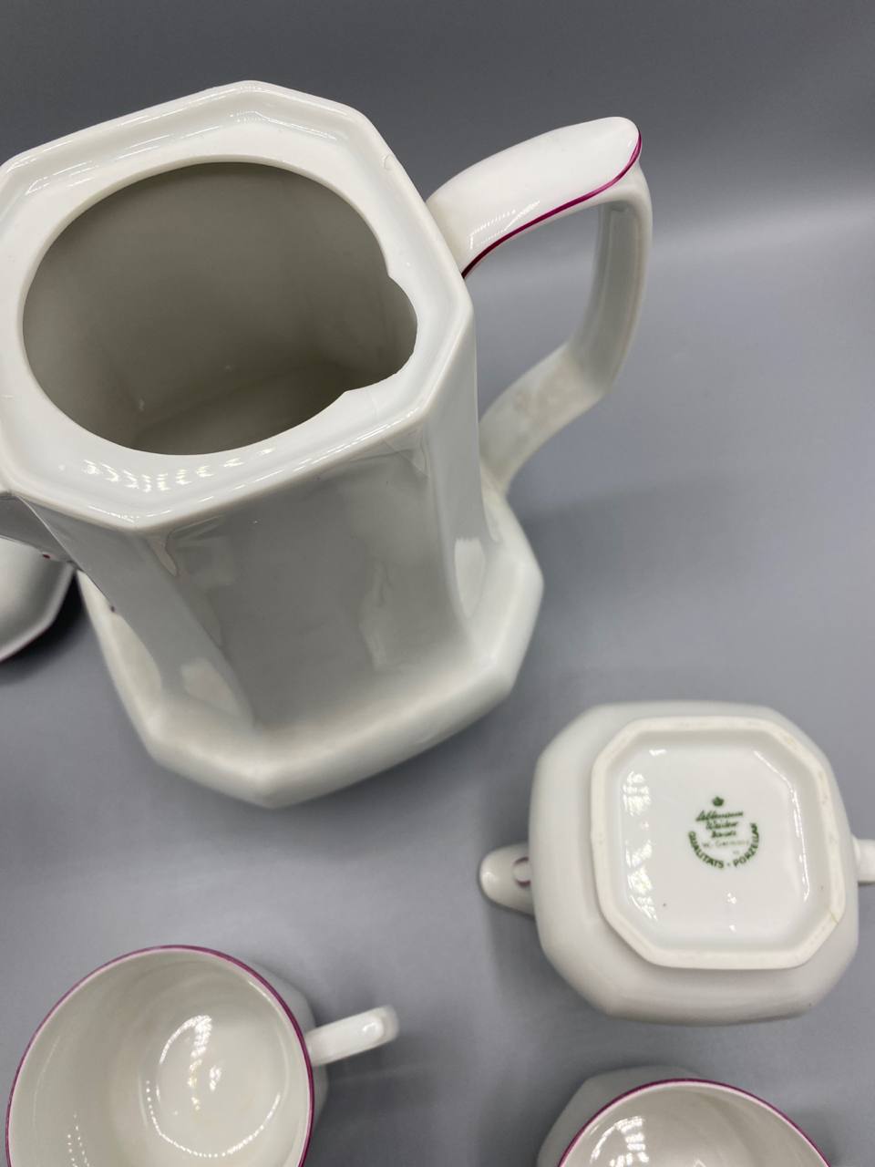 Service à café en porcelaine Seltmann Weiden Bavaria – Décor Cerise – 7 pièces – Filet bordeaux