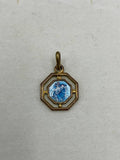 Médaille miniature Saint Christophe – Émail bleu translucide – Monture octogonale ajoureé dorée