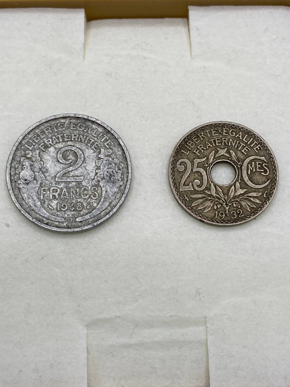 Lot 2 monnaies françaises – 2 Francs 1948 Morlon – 25 Centimes 1932 Lindauer