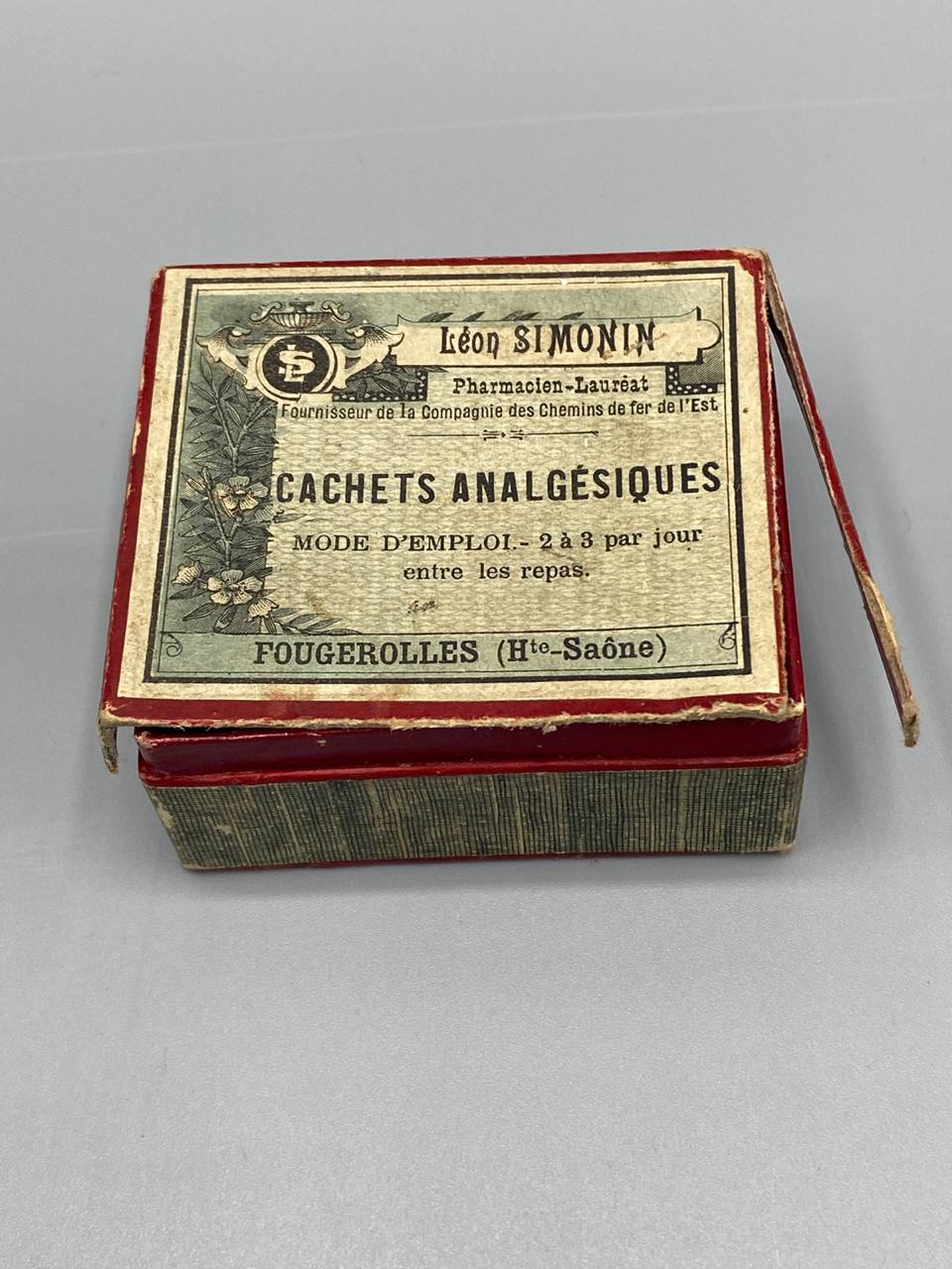 Boîte de cachets analgésiques – Léon Simonin Pharmacien – Fougerolles Hte-Saône – Belle Époque