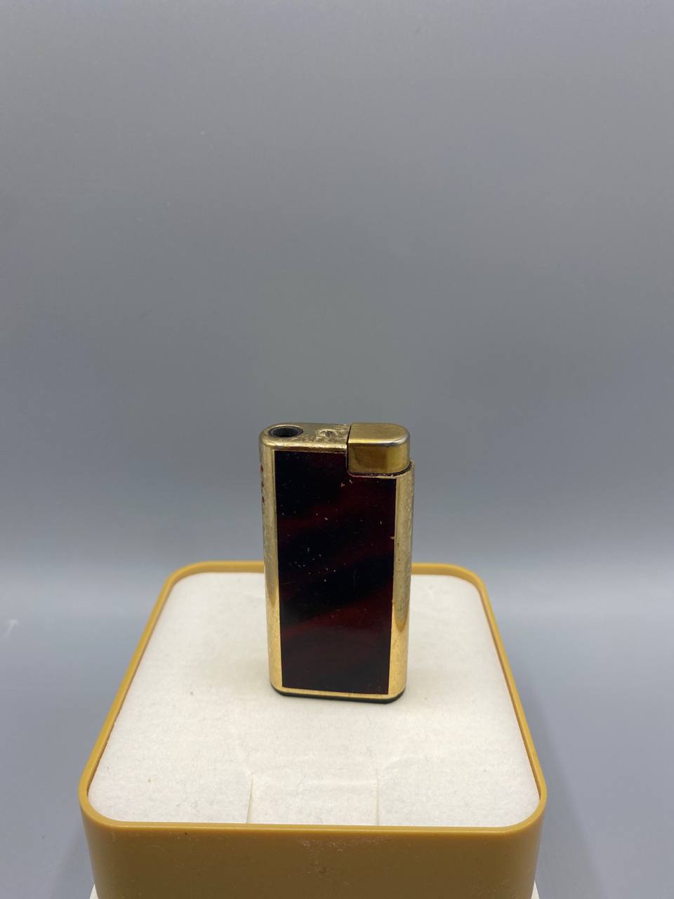 Briquet Colibri Super 10 Quarzo – Laque bordeaux et doré – Allumage piézo – Vintage