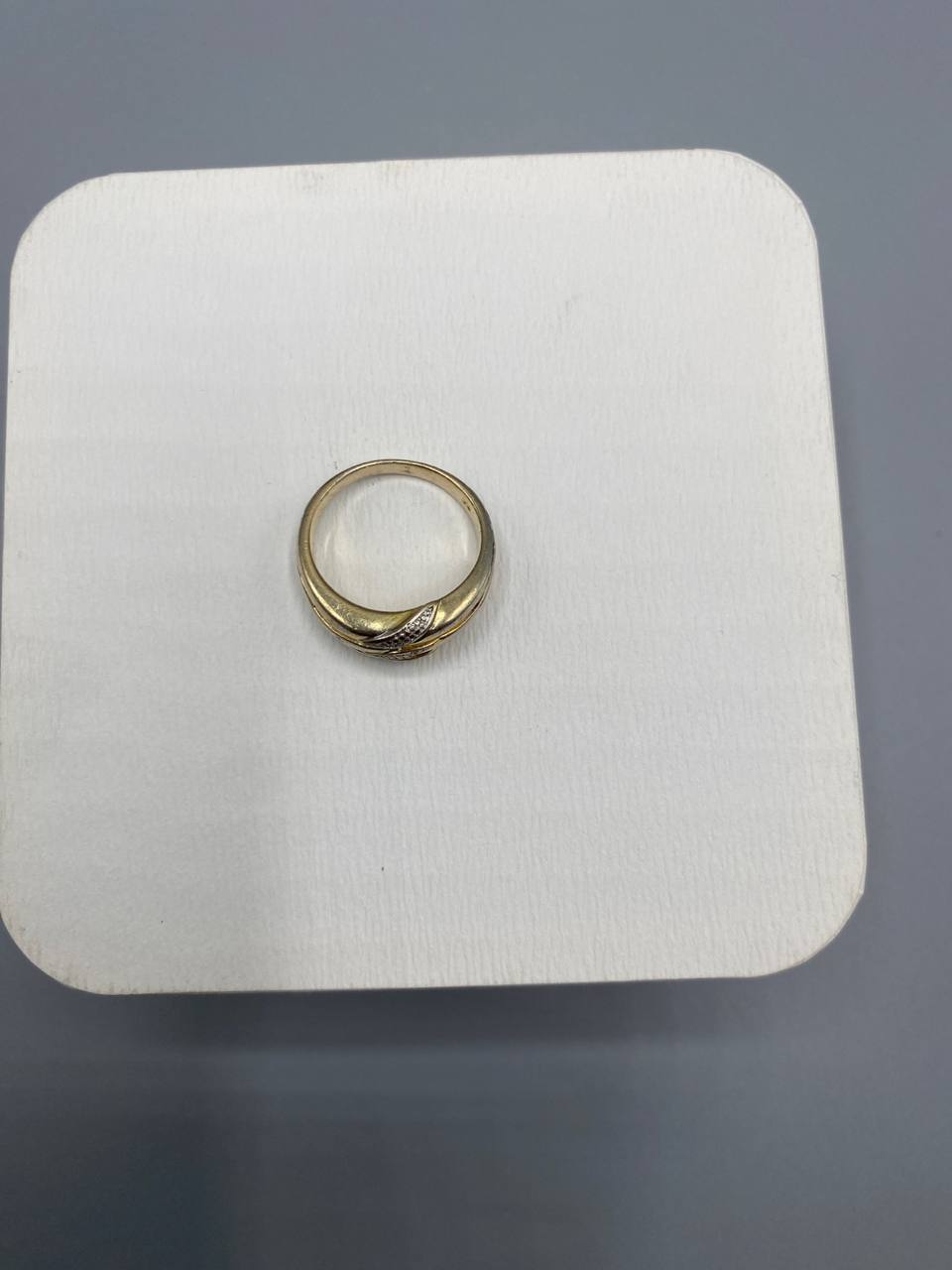 Bague jonc croisé plaqué or – 3 rangs ondulés – Strass pavé