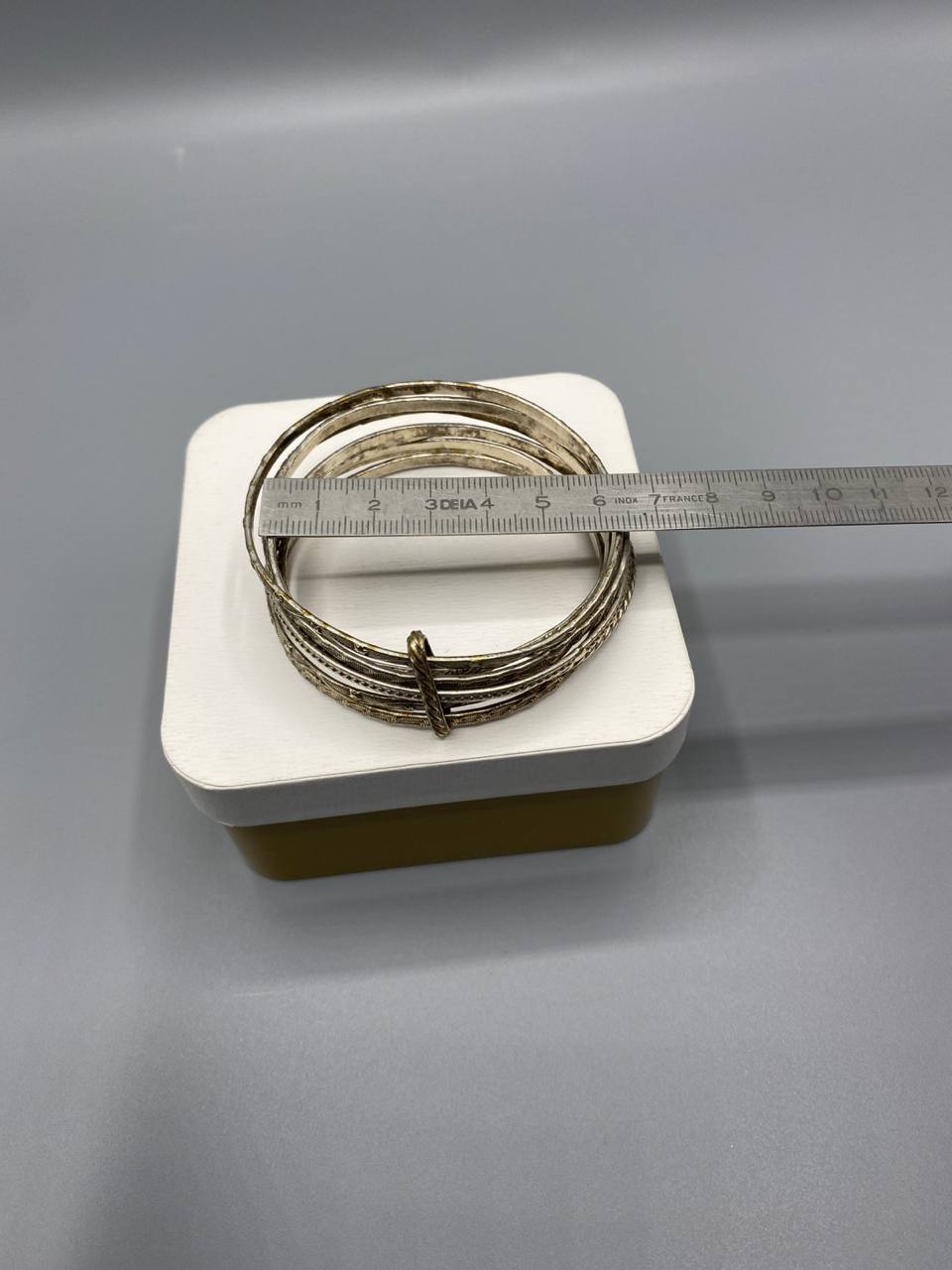 Bracelet 7 joncs en argent gravés, travail artisanal oriental