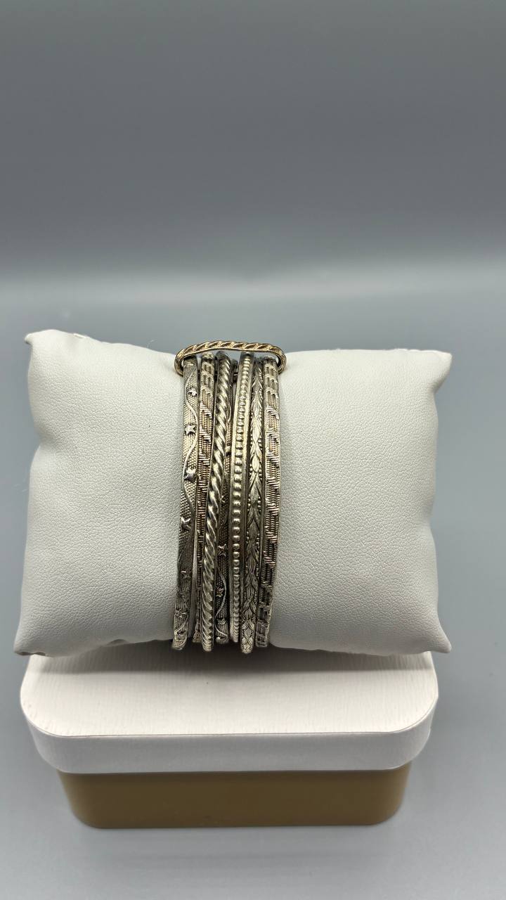 Bracelet 7 joncs en argent gravés, travail artisanal oriental