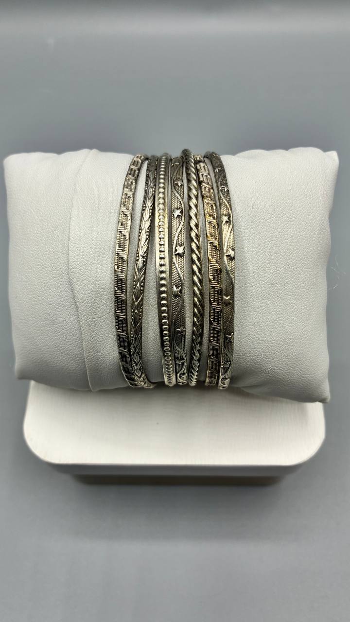 Bracelet 7 joncs en argent gravés, travail artisanal oriental