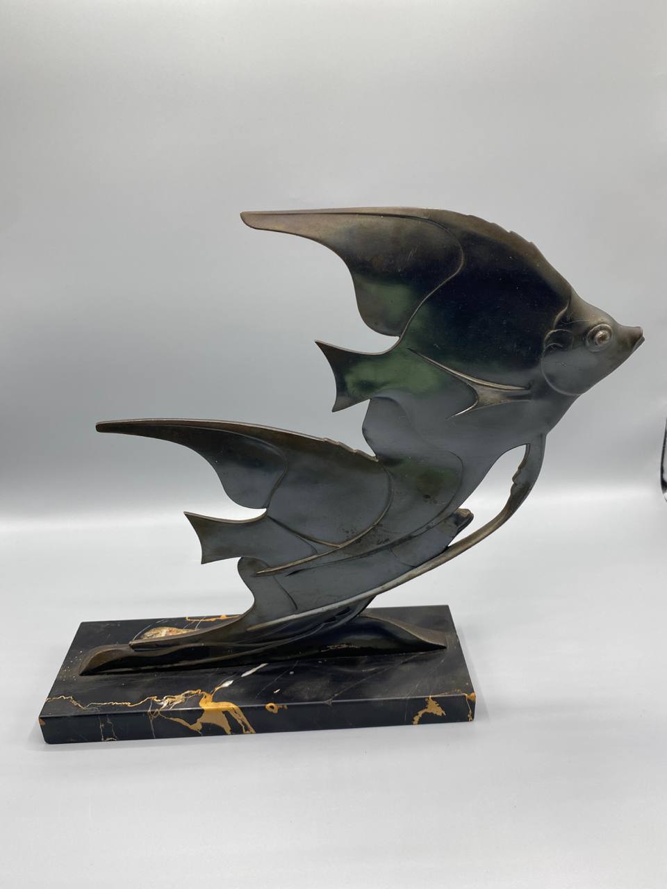 Sculpture Art Déco – Deux scalaires – Signée M. Font – Bronze et marbre Portoro