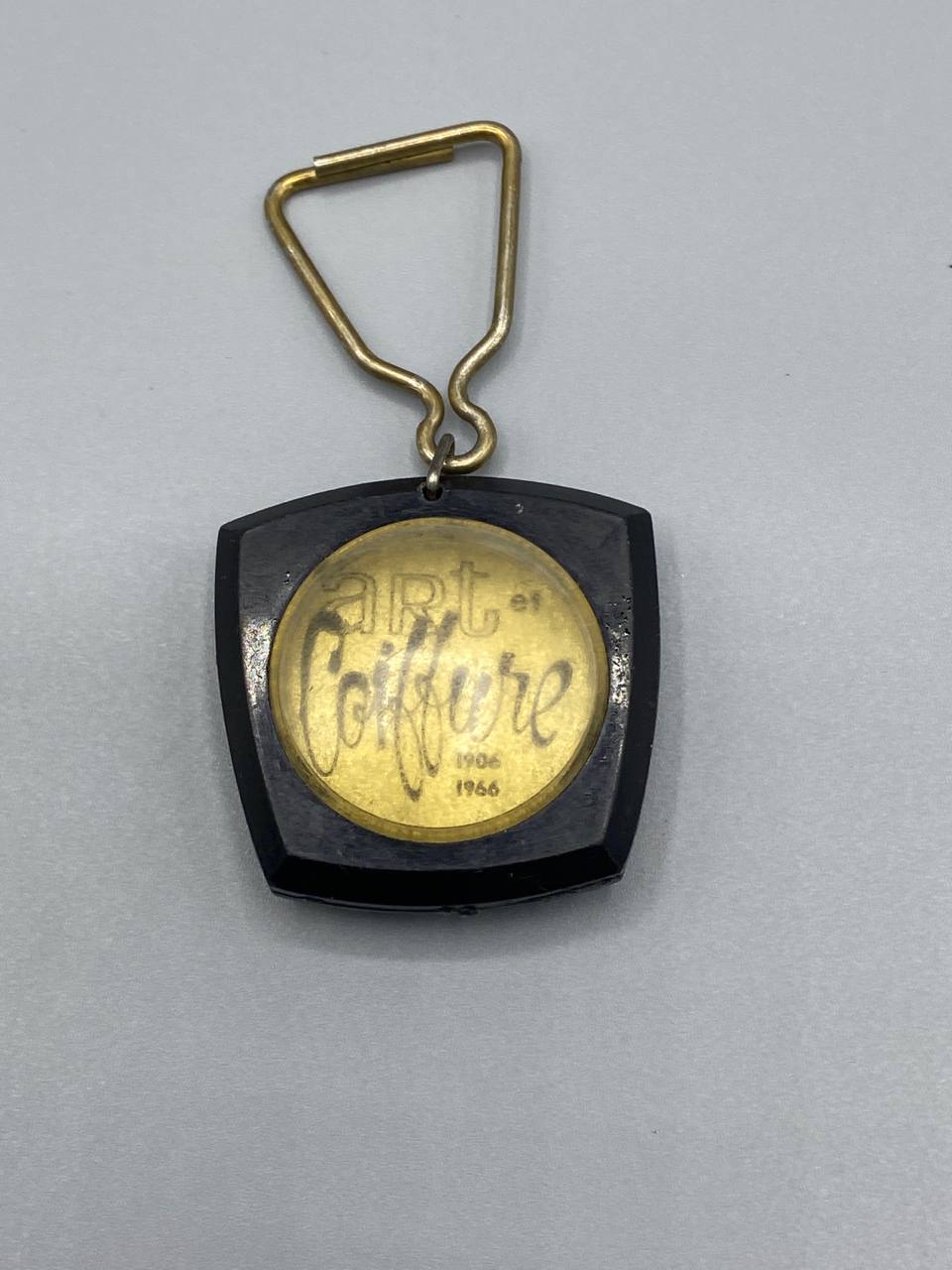 Porte-clés commémoratif Art et Coiffure – 60e anniversaire 1906-1966