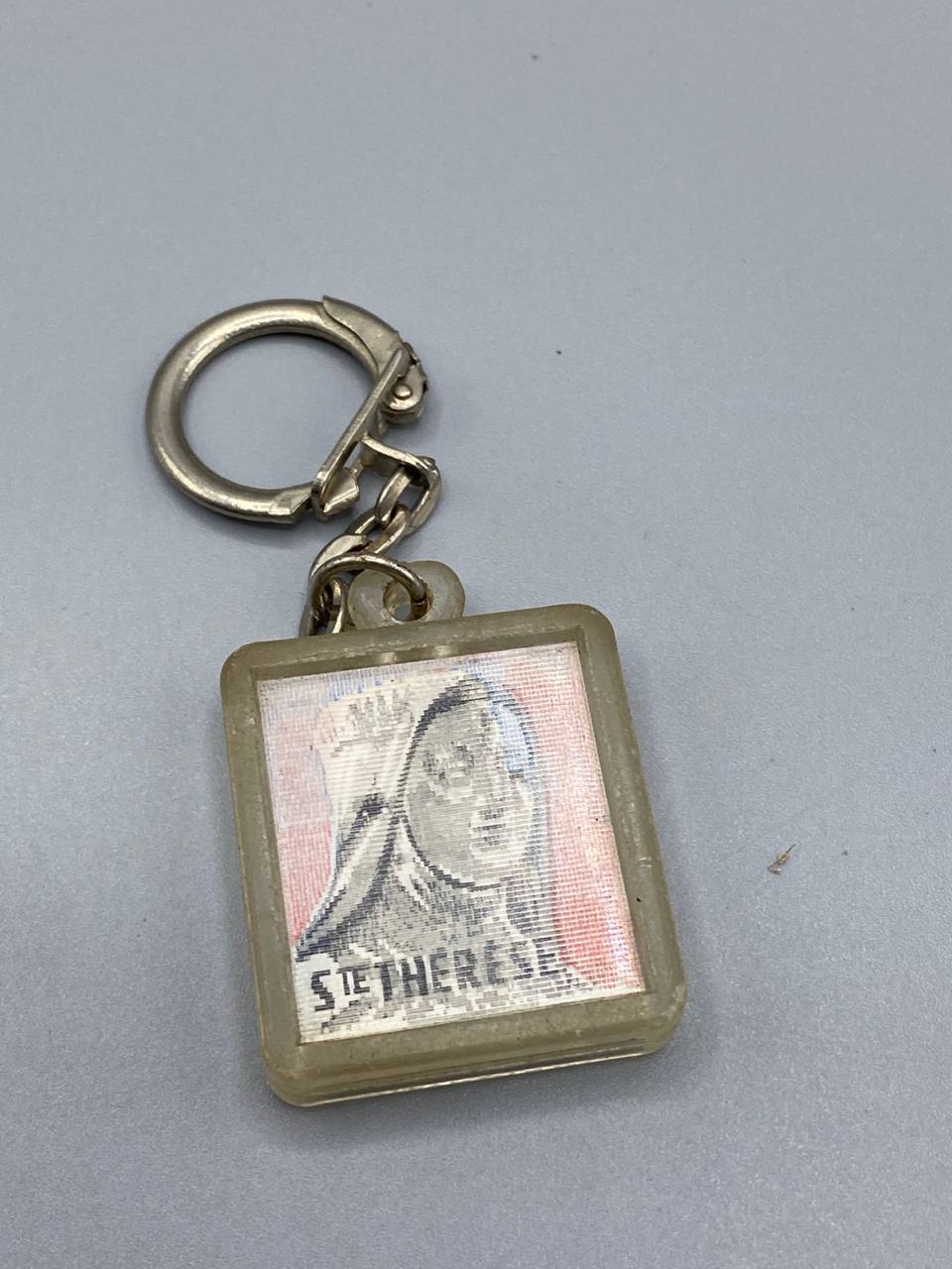 Porte-clés double face Orphelins d'Auteuil – Sainte Thérèse de Lisieux