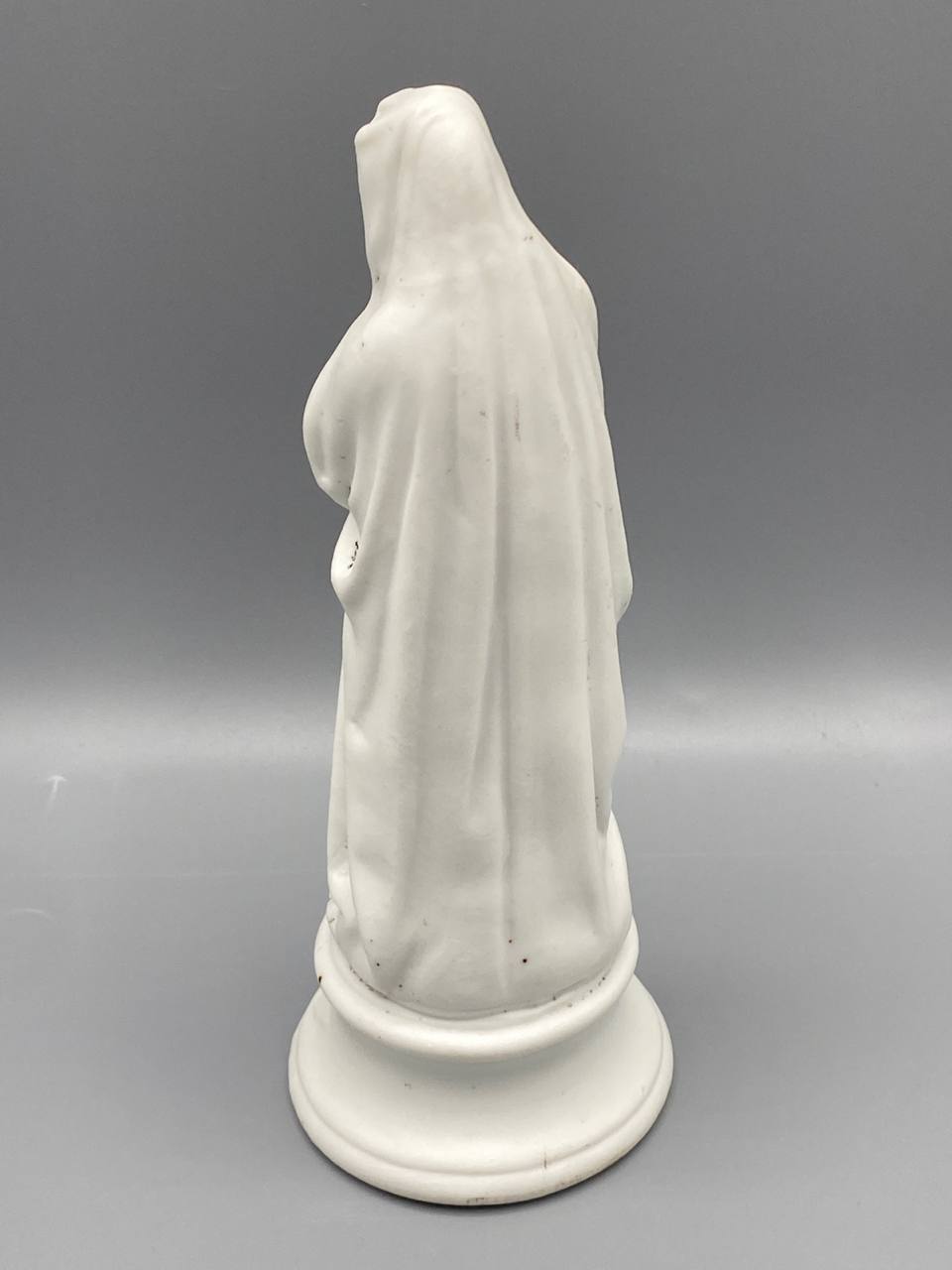 Vierge en prière biscuit de porcelaine – Notre-Dame de Lourdes – France circa 1860-1890