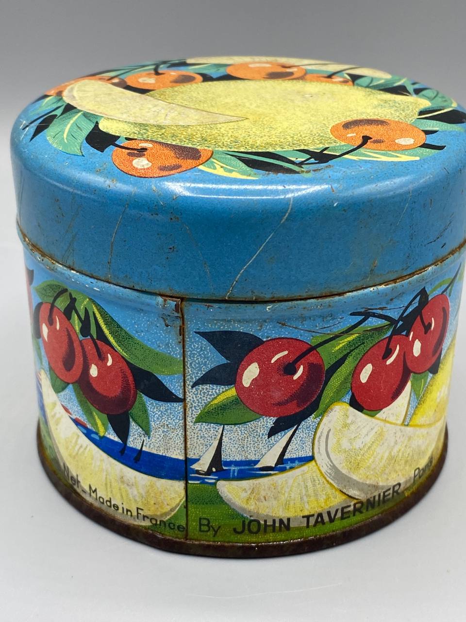 Boîte fer lithographiée John Tavernier – Bonbons Bactéricide – Décor fruits Art Déco