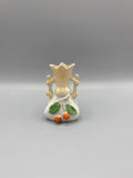 Soliflore porcelaine ivoire – Deux anses branches – Décor cerises en relief