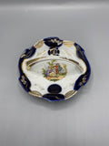 Coupe porcelaine bleu de cobalt et or – Scène galante style Watteau – Deux anses ajourées