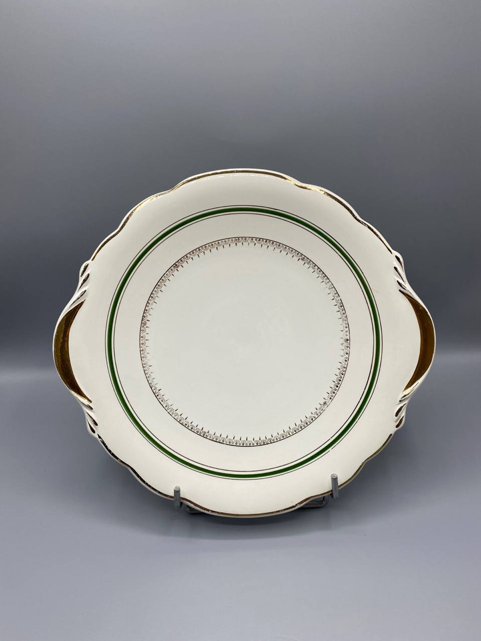 Plat à gâteau faïence Digoin Sarreguemines – Modèle Vendôme – Filets verts et or