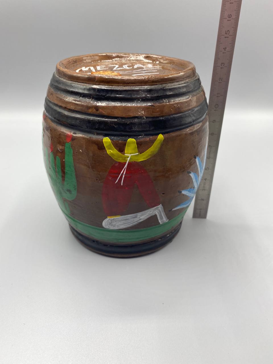 Petit tonneau Mezcal en céramique – Décor agave et personnage – Oaxaca Mexique