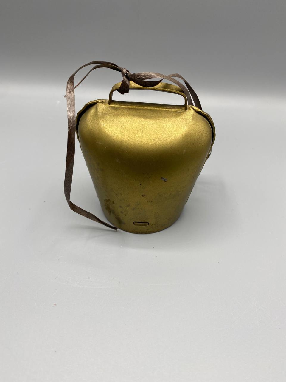 Tirelire cloche de vache en laiton – Décor Switzerland – Avec sa clé d'origine