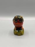 Figurine hibou en faïence polychrome – Vert, rouge et or – Artisanat d’Europe centrale – circa 1960-1970