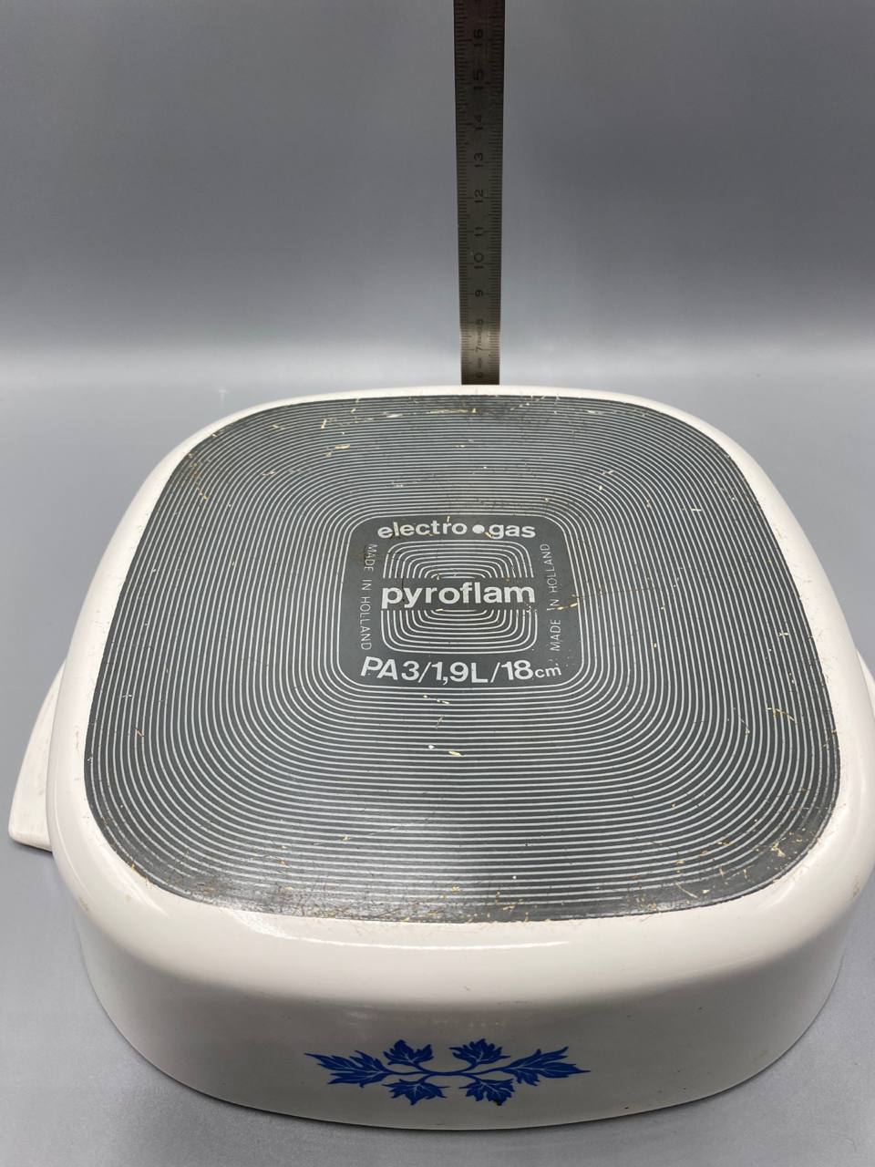Plat Pyroflam vintage années 60–70 – cocotte en verre avec couvercle