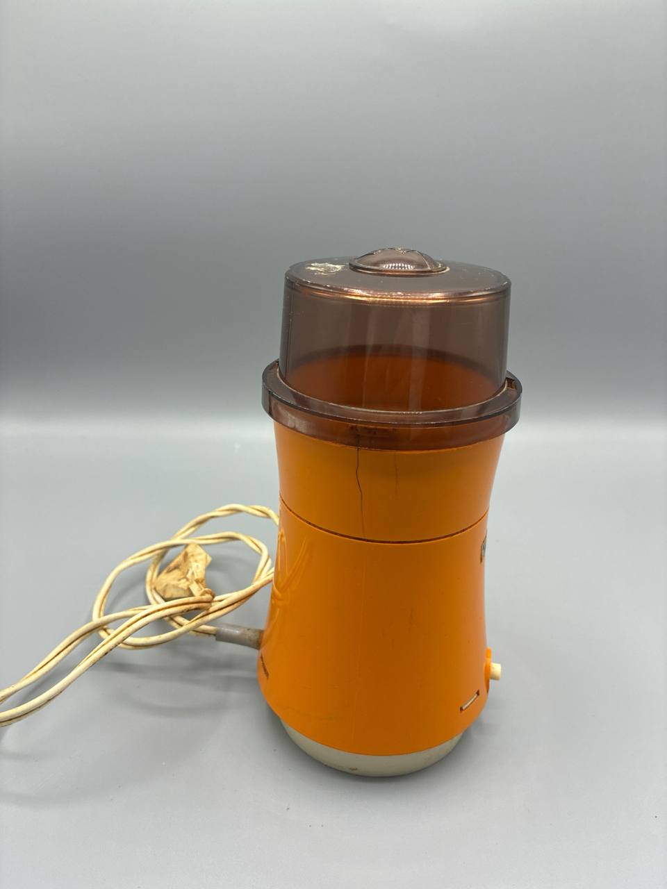 Moulin électrique Moulinex orange vintage – années 60/70