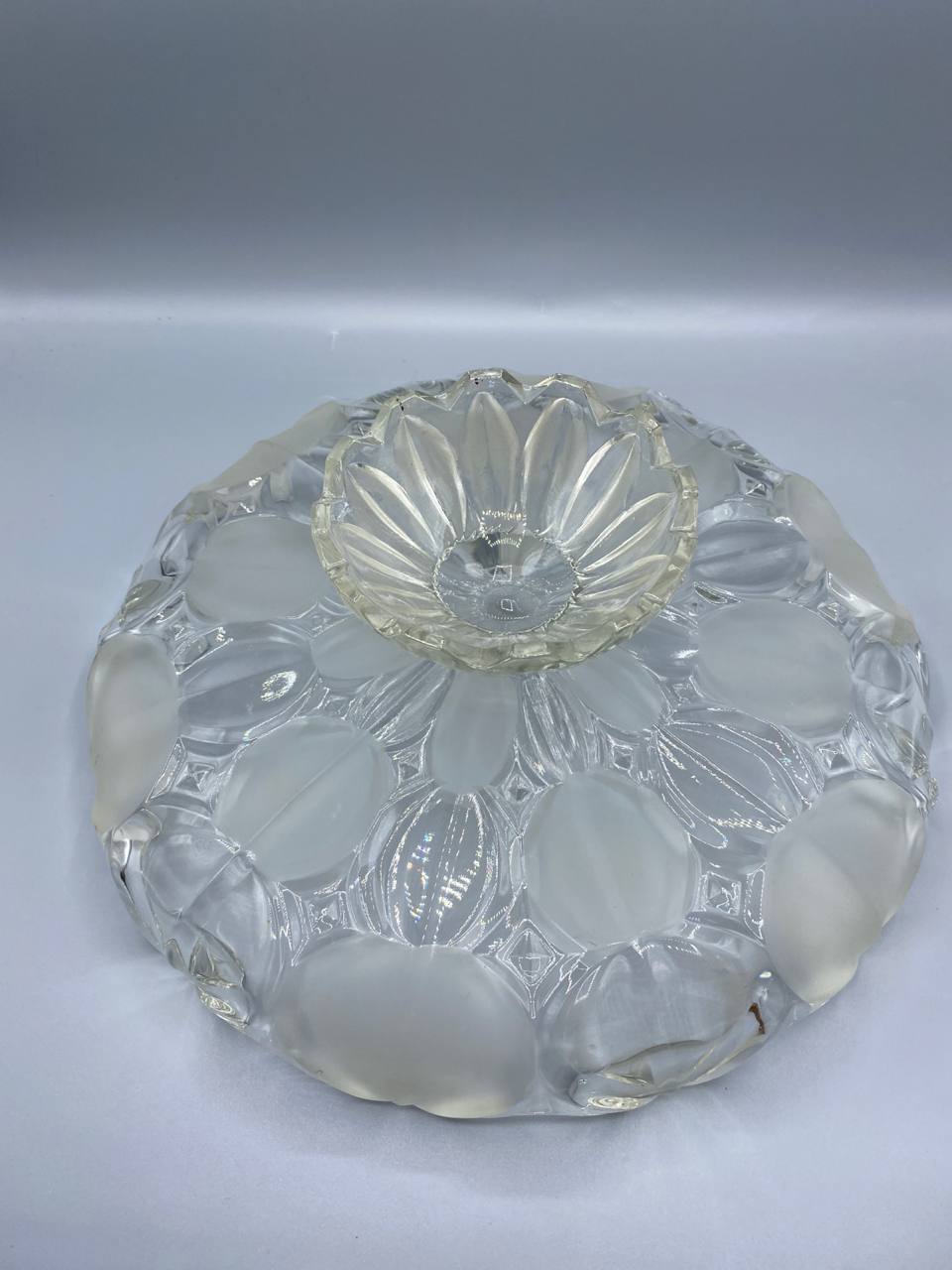 Coupe en cristal de Bohême – Décor floral rayonnant – Bord festonné