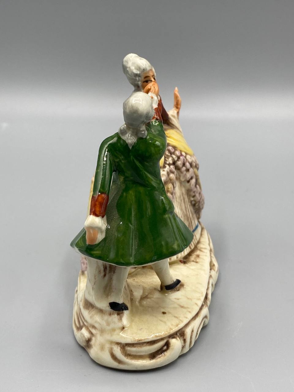 Groupe en porcelaine – Couple dansant style XVIIIe – Germany