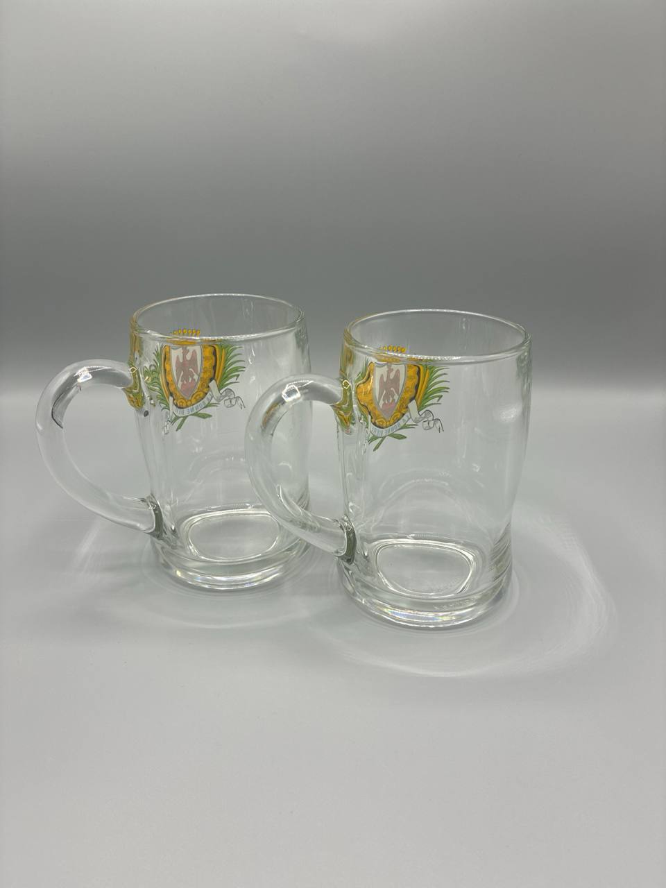 Paire de chopes à bière verre "La Bonne Bière", blason héraldique, années 60-80