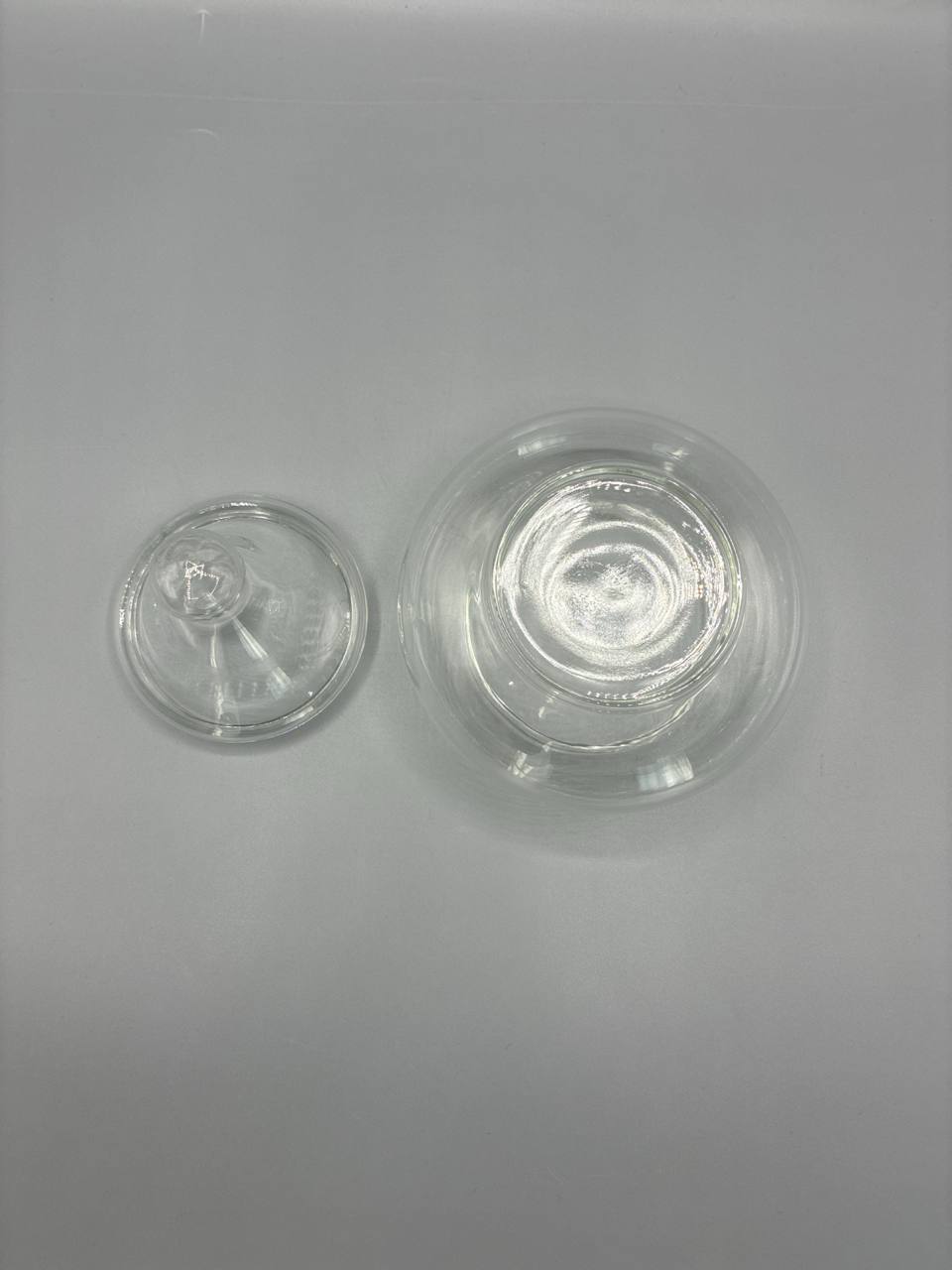 Bonbonnière en verre pressé transparent – Couvercle à bouton boule, décor moulé