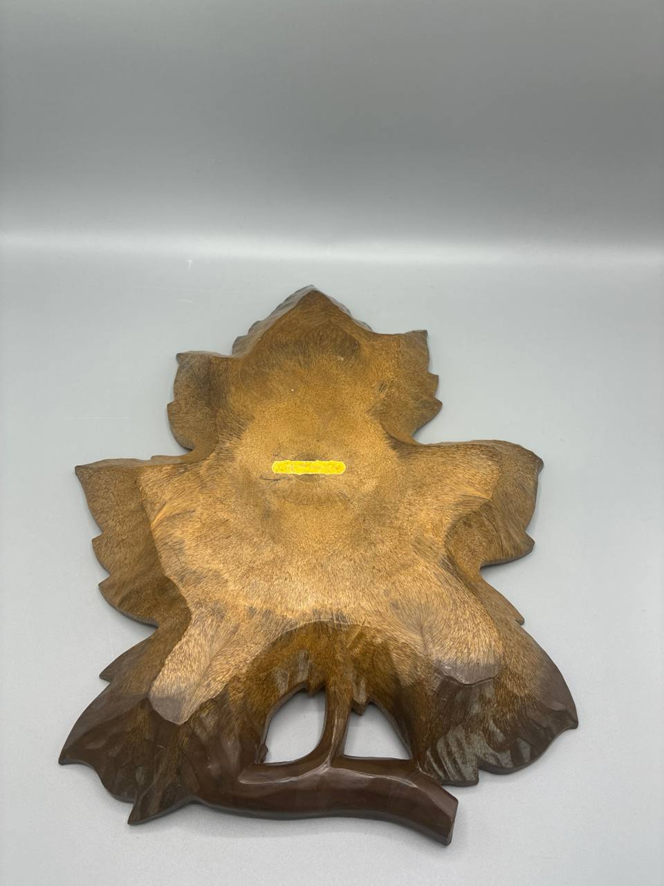 Plat décoratif feuille de vigne en bois moulé – Bois Moulé – Vintage