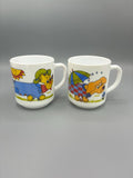Paire de mugs Arcopal – Décor Haribo chien mascotte – Verre opale – Années 80