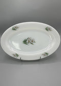 Grand plat ovale Arcopal – Décor narcisses blancs – Verre opale – France années 70