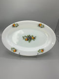 Grand plat ovale Arcopal – Décor fruits d'automne pêches et raisins – Verre opale – France années 70
